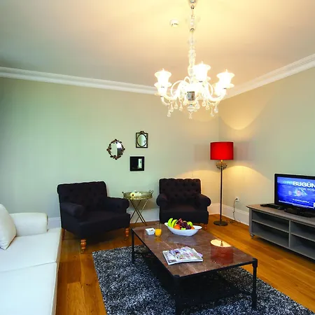 Balkon Apartment *