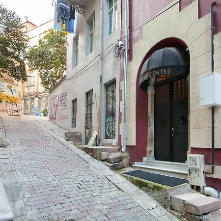 Balkon Apartment *